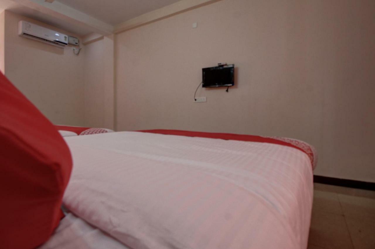קוימבטור Oyo 42678 Hotel Vasantha Bhavanam Saver מראה חיצוני תמונה